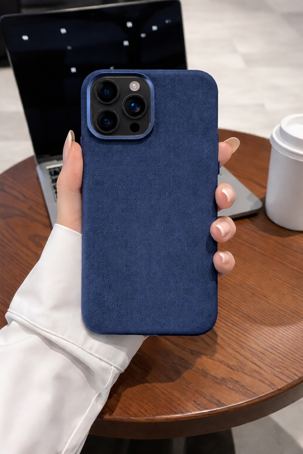 Alcantara case | Casecure