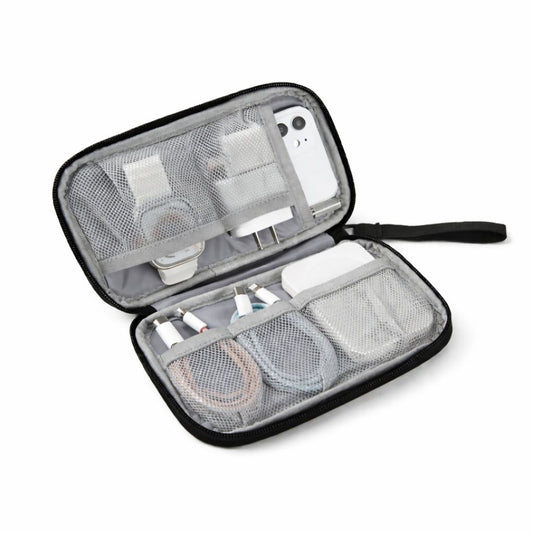 Kabel organizer open met kabels en opladers zichtbaar
